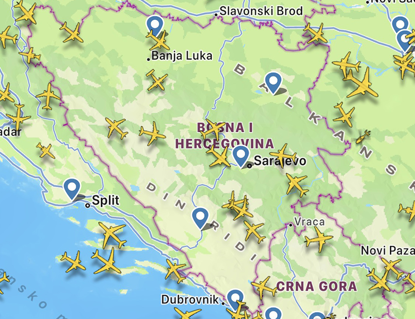 САРАЈЕВО, 3. МАРТА /СРНА/ - Ваздушни простор БиХ је стабилан и безбједност није компромитована упркос геополитичким поремећајима изазваним кризом на Блиском истоку, саопштено је из Агенције за пружање услуга у ваздушној пловидби БиХ
/БХАНСА/.