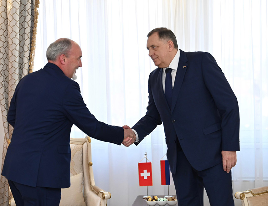 BANJA LUKA, MARCH 3 /SRNA/ – SNSD Leader Milorad Dodik stated that during today's meeting with the Ambassador of Switzerland to BiH Gabriele Derighetti a mutual interest was expressed in intensifying cooperation on development and infrastructure projects that will contribute to the economic prosperity of Republika Srpska.