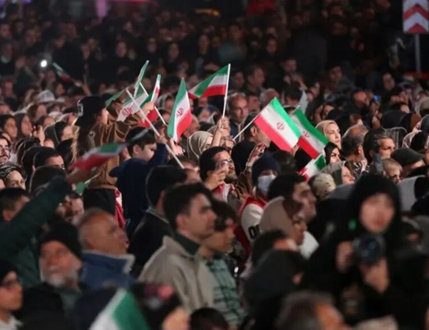 ТЕХЕРАН, 3. МАРТА /СРНА/ - Избор новог врховног вође Ирана могућ је послије 6. марта, објавила је новинска агенција Фарс, позивајући се на неименовани извор упознат са ситуацијом.