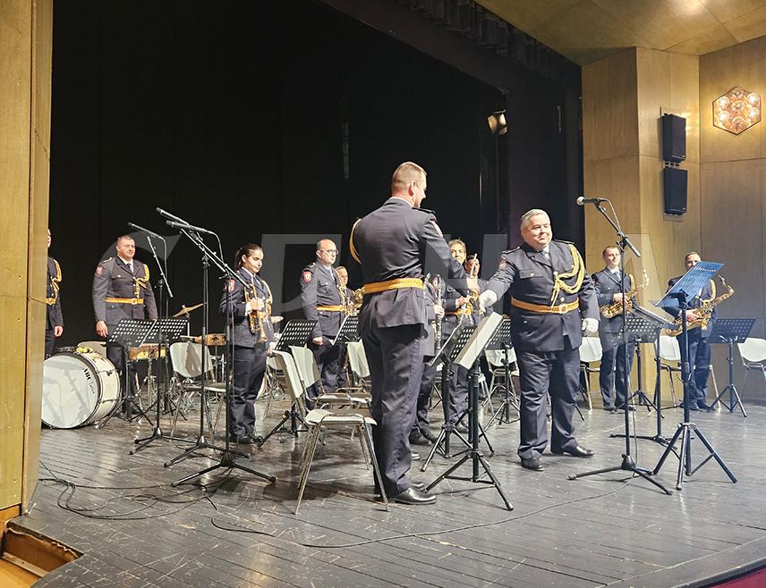 ПРИЈЕДОР, 4. МАРТА /СРНА/ - Полицијски оркестар Министарства унутрашњих послова /МУП/ Републике Српске одржао је данас у Приједору концерт за ученике од првог до четврог разреда основних школа.