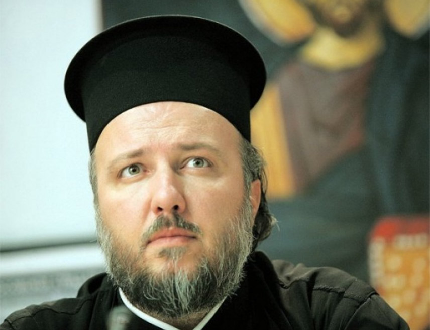 БЕОГРАД, 4. МАРТА /СРНА/ - Примјена закона о странцима отвориће десетине хиљада проблема Србима на Косову и Метохији, укључујући свештенство и монаштво јер ће Приштина одлучивати о томе коме ће одобрити боравак, а коме неће, изјавио је протојереј-ставрофор Велибор Џомић.