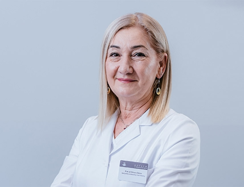 ДУБАИ, 4. МАРТА /СРНА/ - Љекар из Добоја Симуна Жакула, која се налази у Дубаију заједно са још 14 туриста, држављана БиХ, изјавила је да су јутрос имали планиран повратак за Сарајево, али је лет одгођен, те да су сада препуштени сами себи.