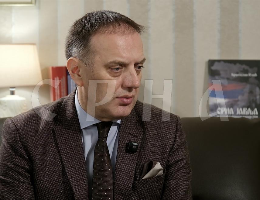 БАЊАЛУКА, 7. МАРТА /СРНА/ – Предсједник Привредне коморе Републике Српске Горан Рачић изјавио је Срни да привреда има интензивну сарадњу са Владом Српске, те да се кроз заједничке иницијативе настоје пронаћи рјешења која ће помоћи компанијама и радницима.