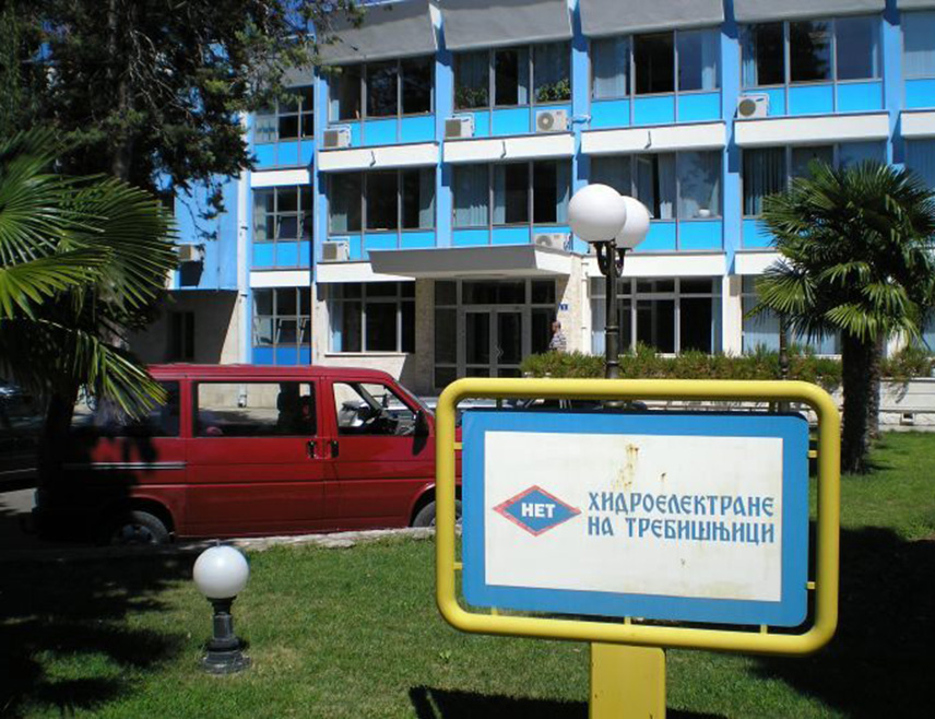 TРЕБИЊЕ, 6. МАРTА /СРНА/ - "Хидроелектране на Tребишњици" /ХЕT/ оствариле су у прошлој години нето добит од 2.815.000 КМ, изјавио је данас Срни извршни директор за производњу и техничке послове у том предузећу Илија Tаминџија.