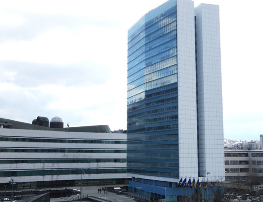 САРАЈЕВО, 6. МАРТА /СРНА/ - Савјет министара донио је данас одлуку о тражењу међународне помоћи путем Механизма цивилне заштите ЕУ за евакуацију држављана БиХ из држава Блиског истока.