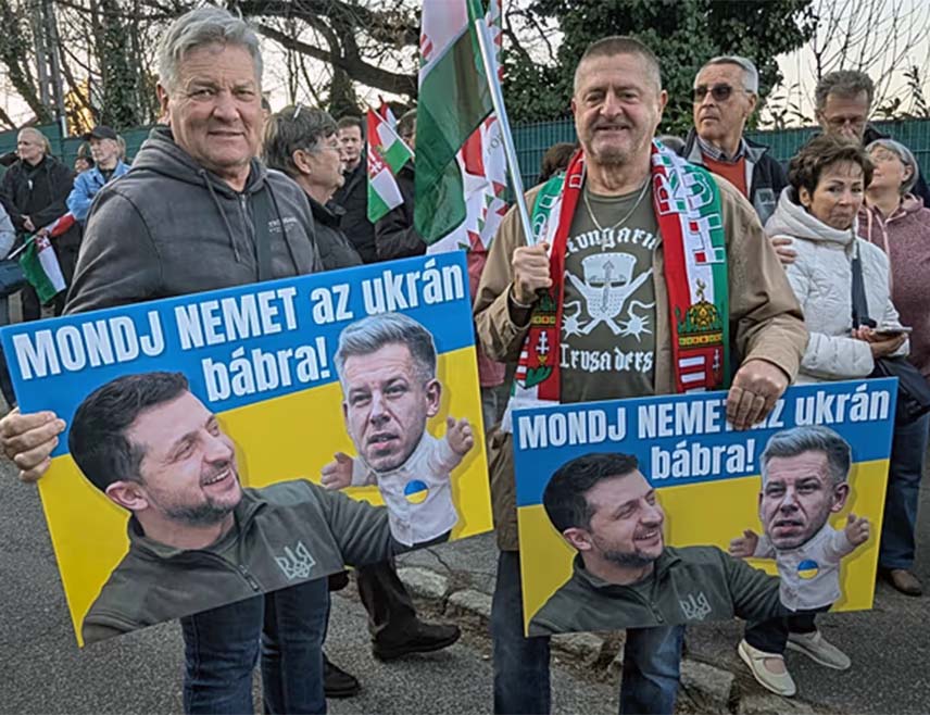 БУДИМПЕШТА, 6. МАРТА /СРНА/ - У Будимпешти је одржан протест због уцјене Украјине, којом је блокиран транзит руске нафте кроз нафтовод "Дружба", јавио је дописник РИА Новости.