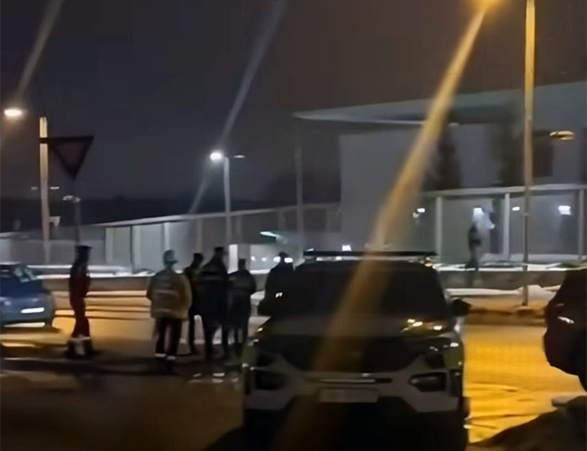 ОСЛО, 8. МАРТА /СРНА-Ројтерс/ - У комплексу Абасаде САД у Ослу догодила се експлозија која је нанијела мању штету, али нема повријеђених, саопштила је норвешка полиција.