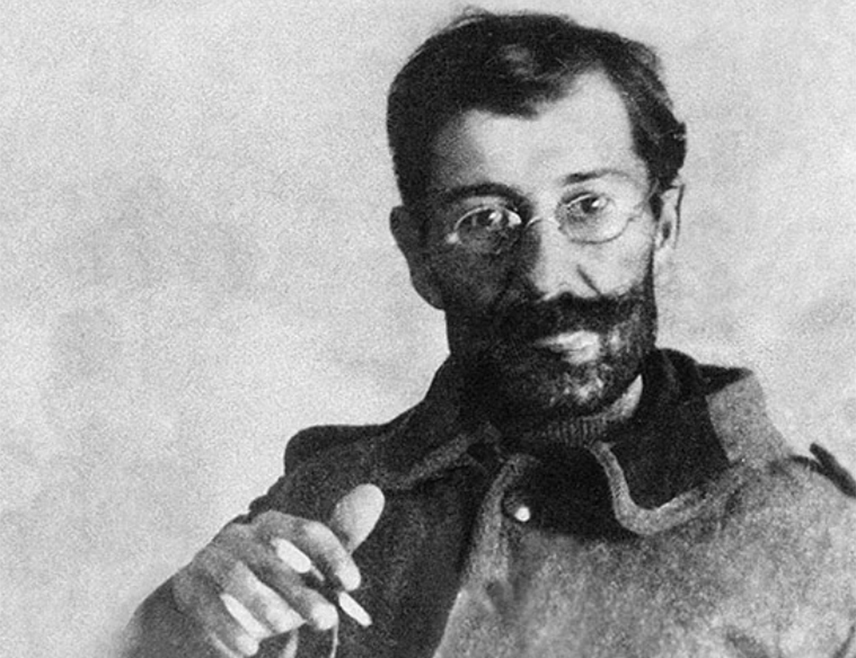 БИЈЕЉИНА, 11. МАРТА /СРНА/ - Српски пјесник Владислав Петковић Дис рођен је 12. марта 1880. године.