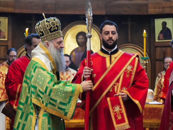 БЕОГРАД, 8. МАРTА /СРНА/ – Његова светост патријарх српски Порфирије служио је данас у другу недјељу Великог поста литургију у Цркви Светог Марка у Београду и у бесједи поручио да молитва није пуки обичај, већ суштинска потврда насушне потребе за Богом.