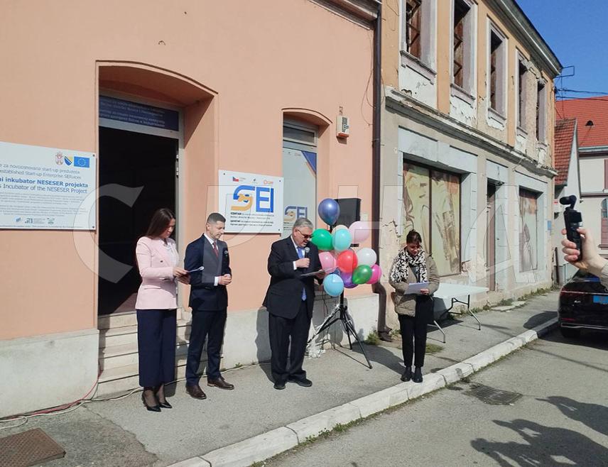 БРЧКО, 9. МАРТА /СРНА/ - У Брчком је данас отворено прво социјално предузеће "Оптимус" које ће запошљавати људе из рањивих категорија, попут жртава насиља и лица са инвалидитетом, као и припаднике националних мањина.