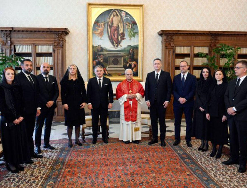 ВАТИКАН, 9. МАРТА /СРНА/ - Чланови Предсједништва БиХ састали су се данас у Ватикану са папом Лавом, објавила је српски члан Предсједништва Жељка Цвијановић.