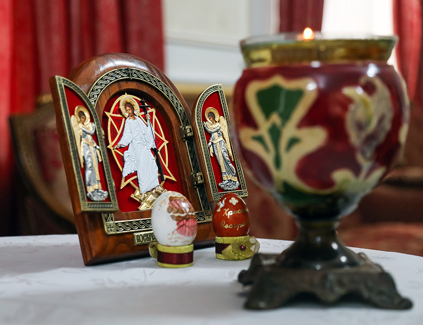 БИЈЕЉИНА, 13. АПРИЛА /СРНА/ - Српска православна црква /СПЦ/ данас прославља други дан Васкрса - Васкршњи понедјељак.