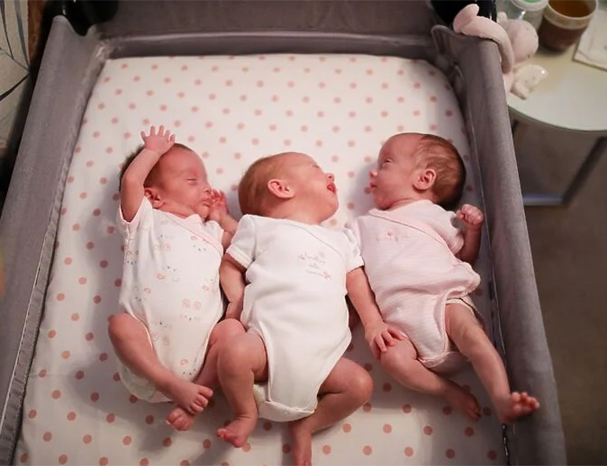 БАЊАЛУКА, 10. МАРТА /СРНА/ - У Републици Српској у протекла 24 часа рођено је 15 беба, у Бањалуци тројке, речено је Срни у породилиштима.