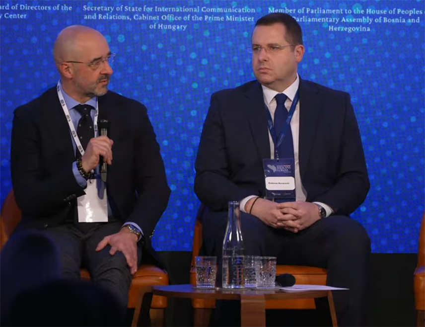 БУДИМПЕШТА, 10. МАРТА /СРНА/ - Република Српска је против прихватања миграната јер не жели да промијени структуру свог становништва, изјавио је у Будимпешти српски делегат у Дому народа Парламентарне скупштине БиХ Радован Ковачевић.