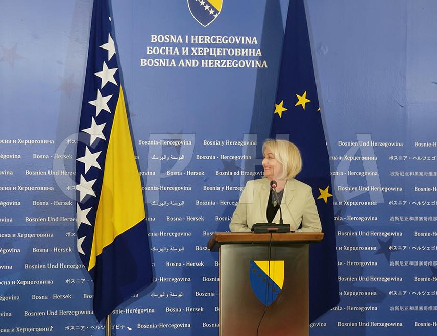 САРАЈЕВО, 12. МАРТА /СРНА/ - Савјет министара утврдио је данас Приједлог закона о ограничавању располагања имовином с циљем спречавања тероризма и терористичких активности, чије је усвајање једна од обавеза како БиХ не би доспјела на сиву листу Манивала, саопштила је предсједавајућа Савјета Борјана Кришто.