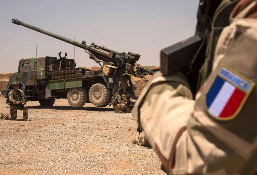 ЕРБИЛ, 13. МАРТА /СРНА/ - Француски војник погинуо је, а више их је повријеђено у нападу на војну базу код ирачког града Ербил, потврдио је предсједник Француске Емануел Макрон.