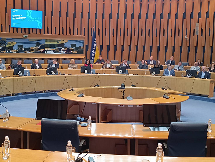 САРАЈЕВО, 13. МАРТА /СРНА/ – БиХ је до сада дјелимично ускладила 43 одсто законодавства ЕУ у области транспорта, а потпуно треба да усклади још 57 одсто, изјавио је директор Секретаријата Транспортне заједнице Матеј Закоњшек уочи презентације годишњег извјештаја у Парламентарној скупштини БиХ.