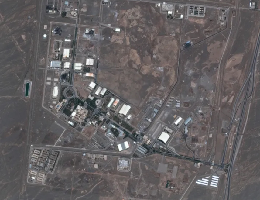 ЈЕРУСАЛИМ, 14. МАРТА /СРНА/ - Израелске одбрамбене снаге /ИДФ/ саопштиле су да су у области Техерана уништиле ирански центар за истраживање свемира и фабрику која се користи за производњу система противваздушне одбране.