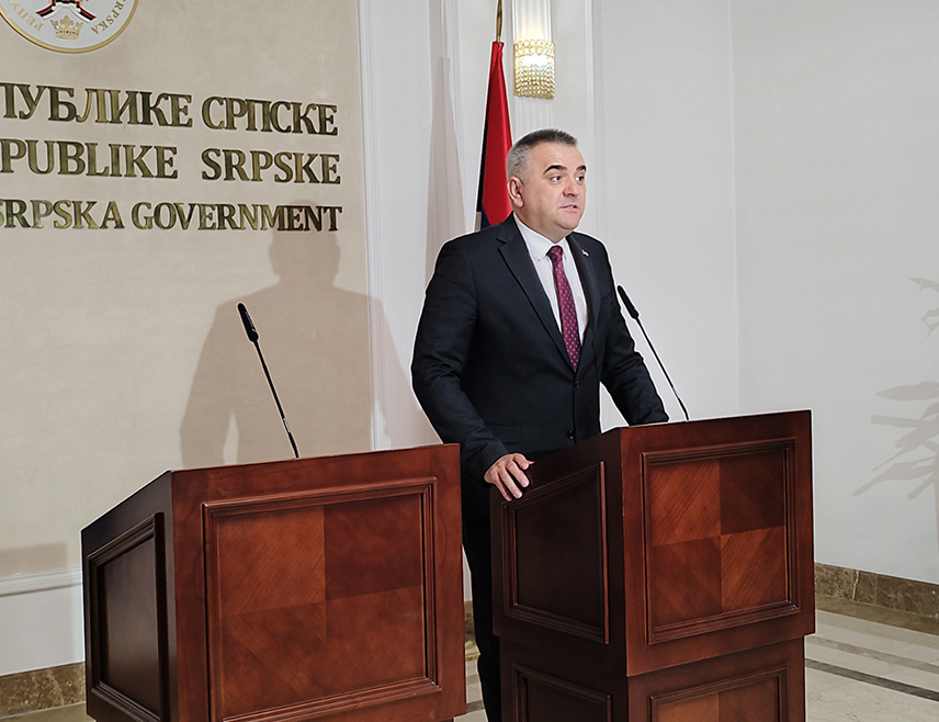 BANJA LUKA, MARCH 16 /SRNA/ - The Prime Minister of Republika Srpska Savo Minić stated today in Banja Luka that he has submitted his resignation and that a new Government of Srpska will be elected.