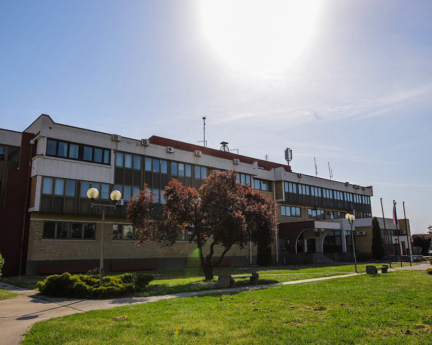 БИЈЕЉИНА, 16. МАРТА /СРНА/ - Тијела двојице мушкараца пронађена су у породичној кући у Бијељини, рекла је Срни портпарол Полицијске управе Бијељина Тања Ковачевић.