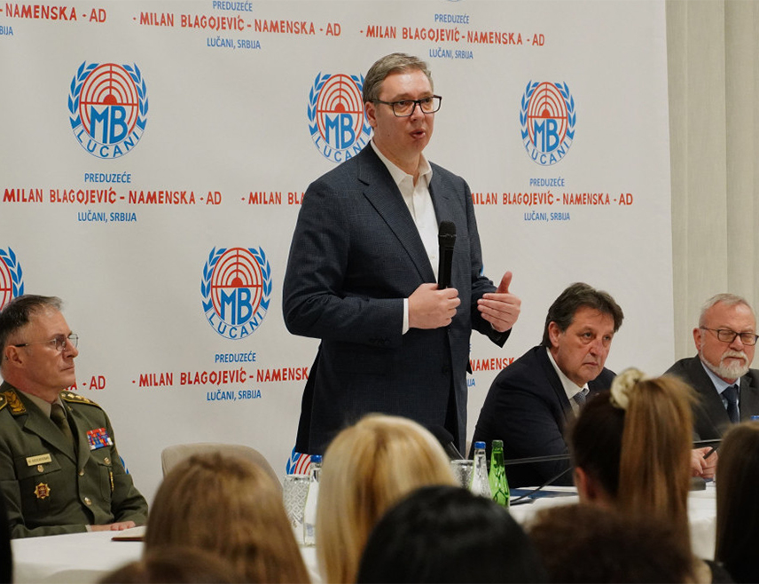 БЕОГРАД/ЛУЧАНИ, 16. МАРТА /СРНА/ - Предсједник Србије Александар Вучић рекао је да Србија има озбиљну вишеслојну ваздушну одбрану и најавио да ће сутра имати важне састанке о питању набавке нечег новог.