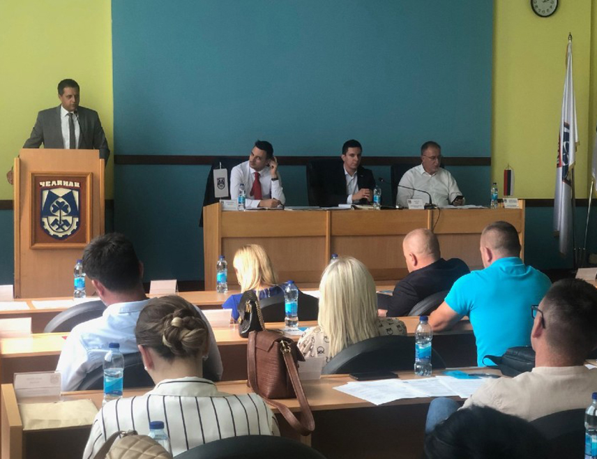 ЧЕЛИНАЦ, 17. МАРТА /СРНА/ - Предсједник Скупштине општине Челинац Иван Савичић рекао је Срни да ће одборници посебну пажњу посветити усвајању програма капиталних инвестиција јер је циљ да развој општине буде плански, равномјеран и усклађен са стварним потребама грађана.