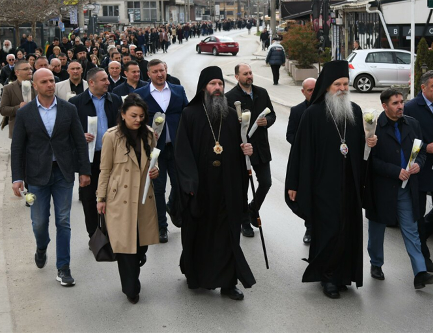 ГРАЧАНИЦА, 17. МАРТА /СРНА/ - Његово високопресвештенство митрополит рашко-призренски Теодосије изјавио је данас у Грачаници да је мартовски погром који су Албанци извршили над Србима прије 22 године горко свједочење о људској неправди, али и поручио да се истина о томе мора чувати, без прекрајања.