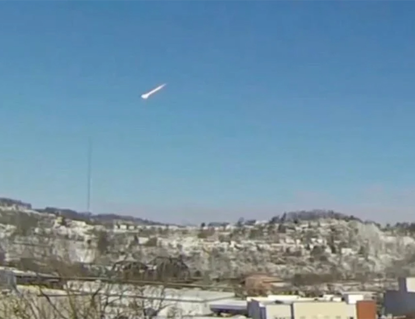 ВАШИНГТОН, 17. МАРТА /СРНА/ - Астероид дугачак два метра и тежак приближно седам тона примијећен је на сјевероистоку САД и Канаде, саопштено је из Америчке свемирске агенције /НАСА/.