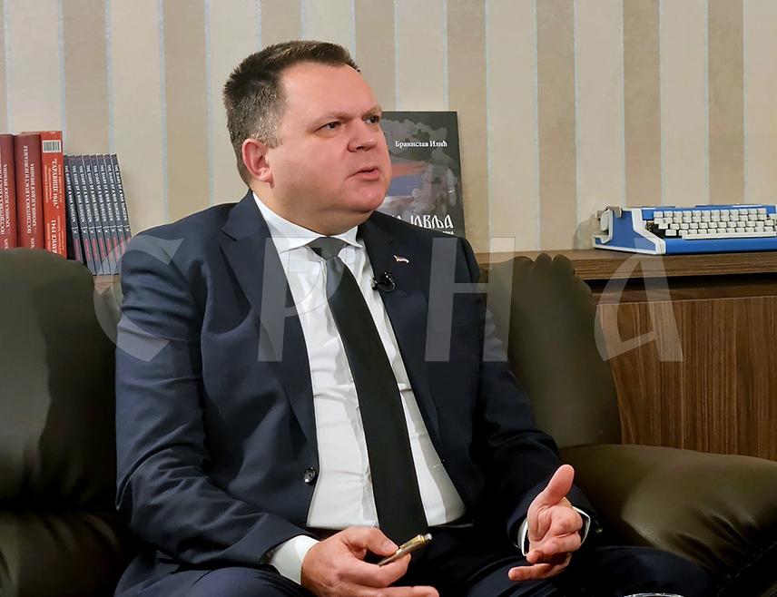 БАЊАЛУКА, 18. МАРТА /СРНА/ - Кључни фокус Министарства унутрашњих послова Републике Српске је на модернизацији у области информационо-комуникационих технологија, опреме полицијских службеника и обнови техничке инфраструктуре, изјавио је министар Жељко Будимир.