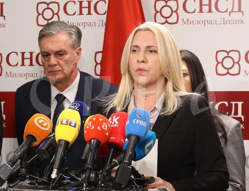 БАЊАЛУКА, 19. МАРТА /СРНА/ - Српски члан Предсједништва БиХ Жељка Цвијановић изјавила је данас у Бањалуци да у Републици Српској и БиХ не постоји исламофобија, већ србофобија, јер су кроз све што се дешавало посљедњих 30 година Срби остајали без много тога у БиХ.