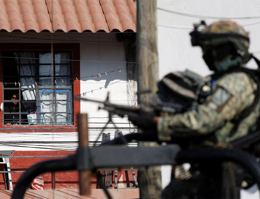 МЕКСИКО, 19. МАРТА /СРНА/ - Најмање 11 осумњичених припадника нарко-картела убијено је на њиховом имању на сјеверу Мексика на које су упали припадници мексичке морнарице.