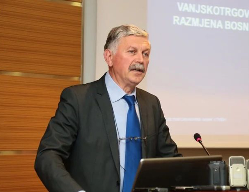 ИСТОЧНО САРАЈЕВО, 21. МАРТА /СРНА/ – Порука подршке мађарског премијера Виктора Орбана предсједнику СНСД-а Милораду Додику имаће још већу тежину уколико Орбан побиједи на изборима, јер та подршка може помоћи Републици Српској у будућим изазовима, оцијенио је предсједник Скупштине Асоцијације стваралаца Републике Српске Момир Тошић.