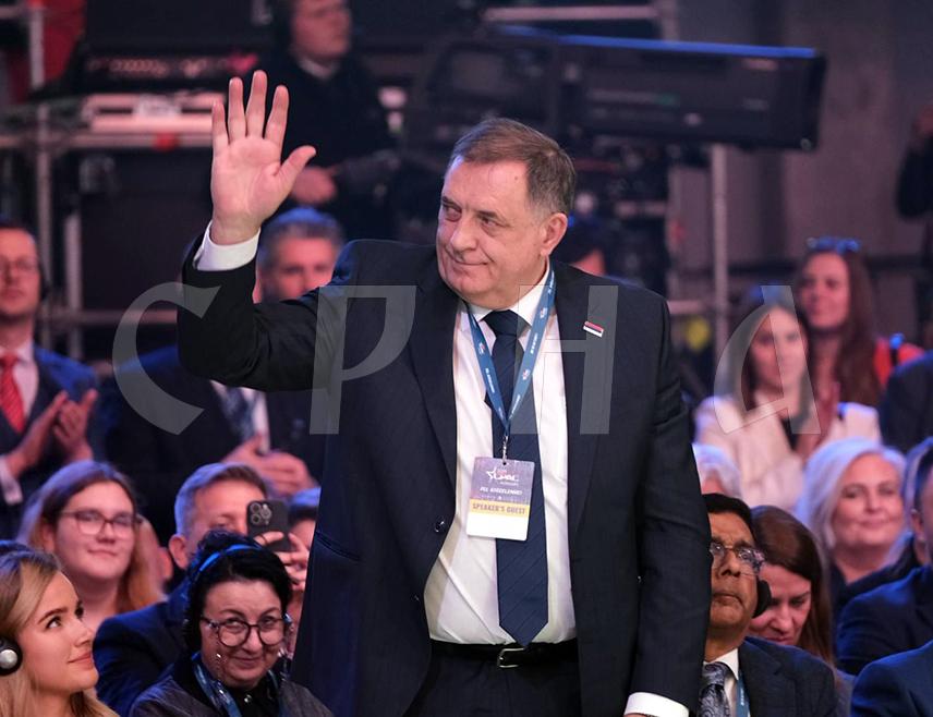 BANJA LUKA, MARCH 22 /SRNA/ - SNSD leader Milorad Dodik has stated that participants at yesterday’s Conservative Political Action Conference in Budapest, following strong words of support from Prime Minister Viktor Orban, applauded not only him but also freedom.