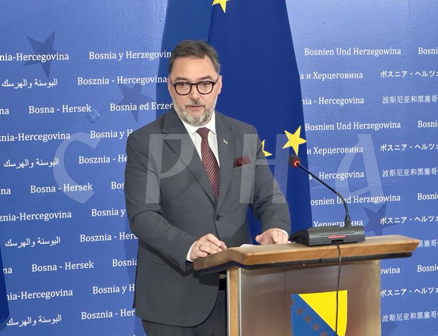 SARAJEVO, MARCH 23 /SRNA/ – The Council of Ministers did not adopt in the second round of voting the decision introducing a temporary protective measures on imports of steel and steel products, proposed by the Ministry of Foreign Trade and Economic Relations, as Croat ministers voted against it.