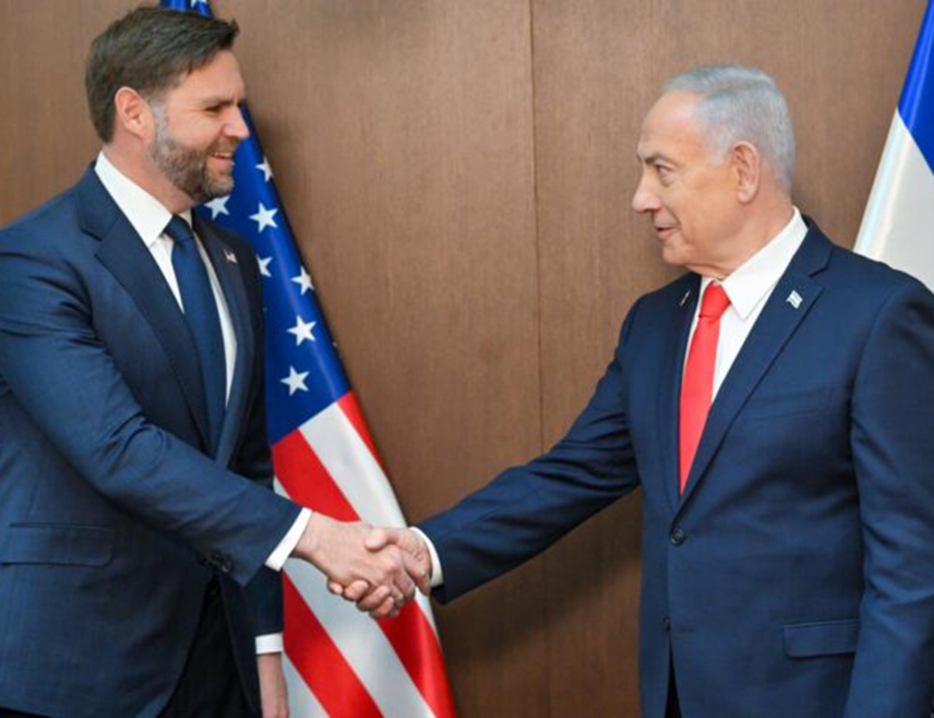 ВАШИНГТОН, 23. МАРТA /СРНА - РИА Новости/ - Потпредсједник Сједињених Држава Џејмс Дејвид Венс разговарао је са израелским премијером Бењамином Нетанјахуом о изгледима за почетак преговарачког процеса са Техераном, изјавио је извор близак Бијелој кући за лист "Аксиос".