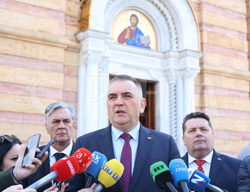 БАЊАЛУКА, 24. МАРТА /СРНА/ - Предсједник Владе Републике Српске Саво Минић изјавио је да српски народ има велику снагу јер је успио да претрпио бројне догађаје кроз  историју као што је агресија НАТО пакта извршена прије 27 година на СР Југославију.