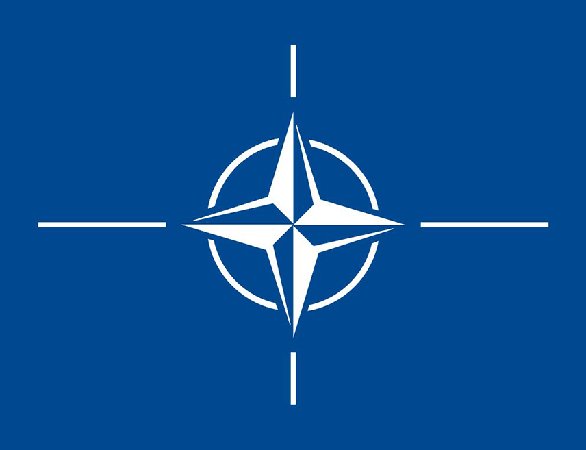 БРИСЕЛ, 25. МАРТА /СРНА/ - НАТО не учествује у сукобу око Ирана, али пажљиво прати развој догађаја, објавио је лист "Фајненшел тајмс", позивајући се на неименованог представника Алијансе.