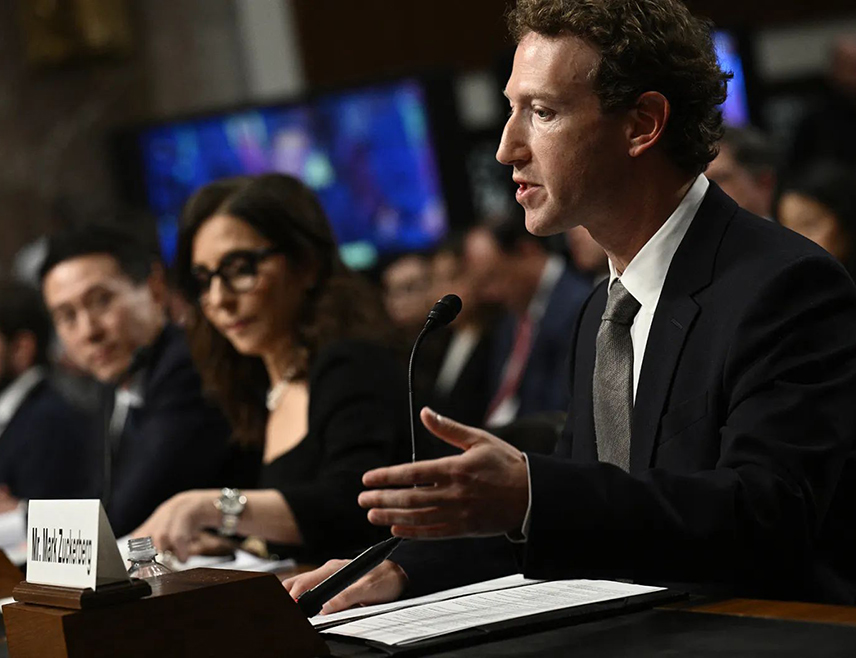 ВАШИНГТОН, 25. МАРТА /СРНА - РИА Новости/ - Предсједник САД Доналд Трамп именовао је извршног директора "Мета платформи" Марка Закерберга и суоснивача "Гугла" Сергеја Брина за чланове Савјета за науку и технологију, саопштено је из Бијеле куће.