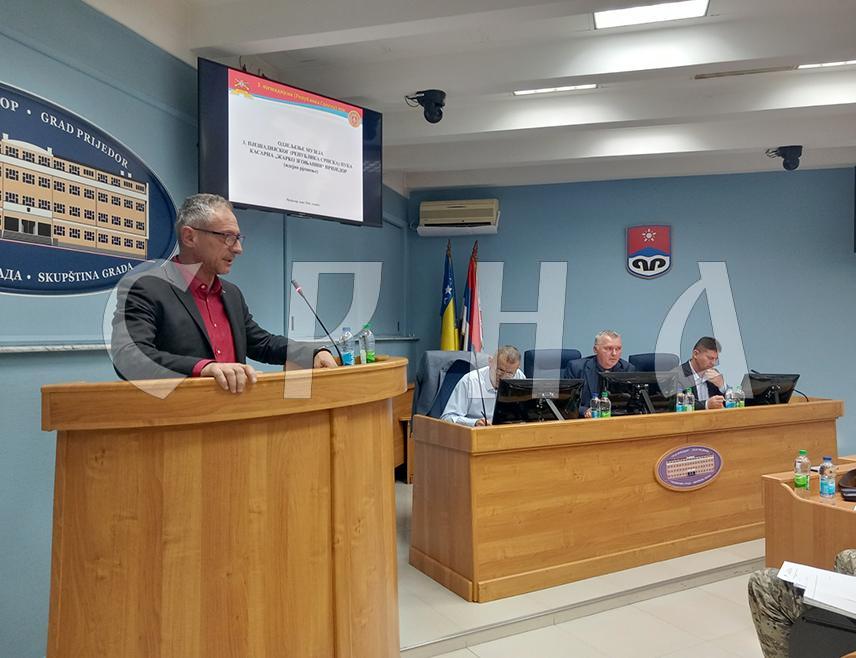 ПРИЈЕДОР, 25. МАРТА /СРНА/ - Министар рада и борачко-инвалидске заштите Републике Српске Радан Остојић изјавио је данас да је циљ ресорног министарства да се што прије отклоне аномалије и направи стратегија за побољшање статуса борачких категорија.