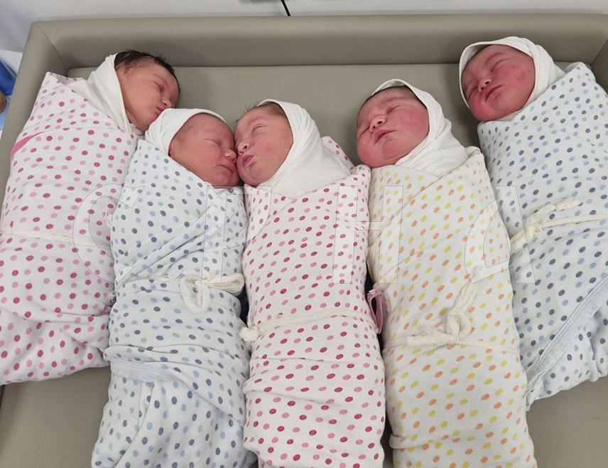 БИЈЕЉИНА, 16. МАРТА /СРНА/ - У Републици Српској у протекла 24 часа рођено је 15 беба, пет дјевојчица и 10 дјечака, речено је Срни у породилиштима.