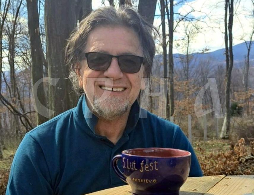 ИСТОЧНО САРАЈЕВО, 26. МАРТА /СРНА/ - Његовати позориште као простор саборности и заједништва данас је важније него икад, јер из таквих мјеста почињу промјене које друштво чине бољим, изјавио је данас Срни позоришни и филмски редитељ Витомир Митрић, поводом Међународног дана позоришта.