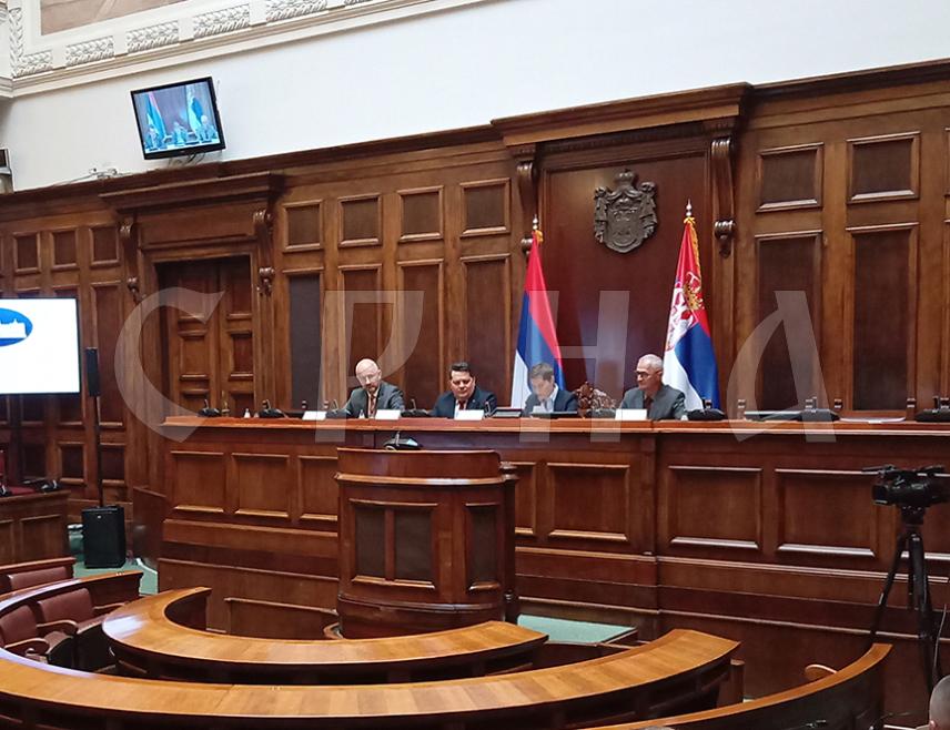 БЕОГРАД, 26. МАРТА /СРНА/ - Предсједник Народне скупштине Републике Српске Ненад Стевандић поручио је данас у Београду да Србија и Република Српска јако добро знају да све европске и свјетске кризе буду и прођу, а да су међусобни односи и подршка Бањалуке и Београда оно што је најважније и што никада неће бити жртвовано ради било којих међународних околности.