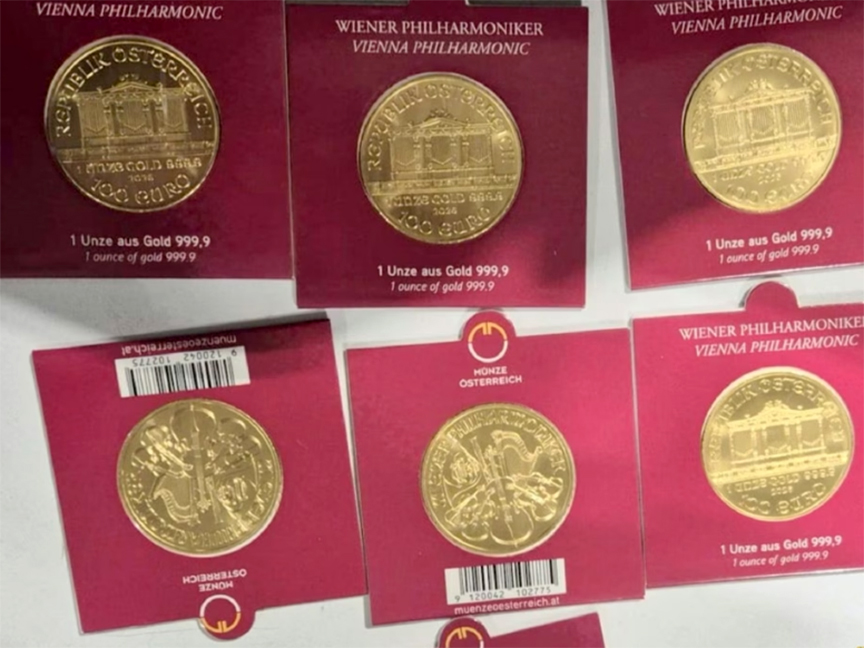 БЕОГРАД, 26. МАРТА /СРНА/ - Цариници у Србији спријечили су на улазу у земљу на граничном прелазу Батровци кријумчарење седам златника, процијењене вриједности око 25.000 евра.