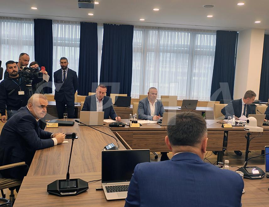 SARAJEVO, MARCH 26 /SRNA/ – The Republika Srpska Government will do everything it can to meet the requests of the Logistika Consortium in order to resolve the problems transporters have been facing, Republika Srpska Minister of Transport and Communications Zoran Stevanović has said today in Sarajevo.