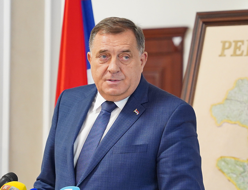 БАЊАЛУКА, 26. МАРТА /СРНА/ - Предсједник СНСД-а Милорад Додик пожелио је вечерас успјех Српској напредној странци и предсједнику Србије Александру Вучићу на локалним изборима у 10 општина и градова у Србији, истичући да жели да гласање у недјељу, 29. марта буде празник демократије.