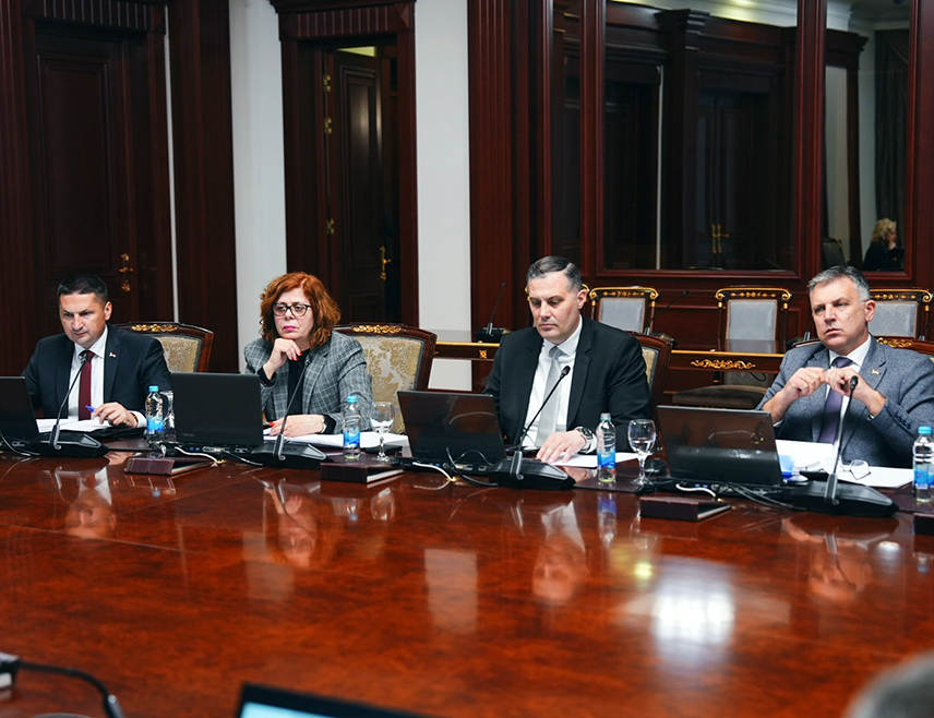 БАЊАЛУКА, 27. МАРТА /СРНА/ - Влада Републике Српске одобрила је данас упис 5.037 студената у прву годину студија првог циклуса и 1.842 студента у прву годину другог циклуса у академској 2026/2027. години на јавним високошколским установама.