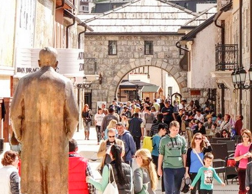 БАЊАЛУКА, 29. МАРТА /СРНА/ - Републику Српску је током прва два мјесеца ове године посјетило 64.282 туриста који су остварили 191.673 ноћења, подаци су Републичког завода за стаистику.