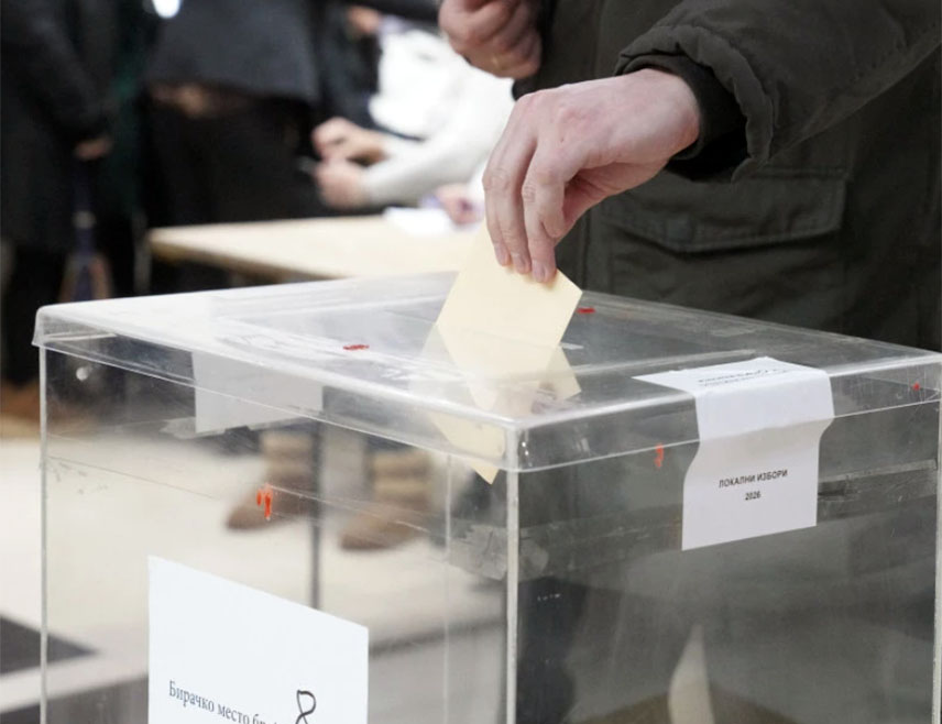 БЕОГРАД, 29. МАРТА /СРНА/ - Редовни избори у 10 локалних самоуправа у Србији завршени су вечерас у 20.00 часова.