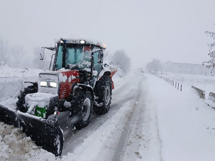 БАЊАЛУКА, 31. МАРТА /СРНА/ - Пут за село Вилуси на Мањачи је очишћен, а и остале путне комуникације са другим мјесним заједницама и према Бањалуци су успостављене, речено је Срни у градској Цивилној заштити.