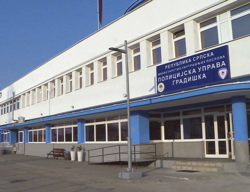 ГРАДИШКА, 2. АПРИЛА /СРНА/ - Више лица је ухапшено у полицијској акцији на подручју Градишке у којој је пронађена већа количина наркотика, потврђено је Срни из Полицијске управе Градишка.